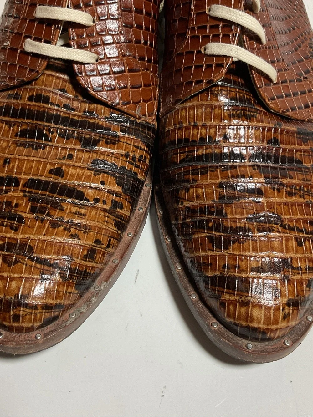 Freda Salvador Wit D’Orsay Leather Oxfords Croc Snakeskin